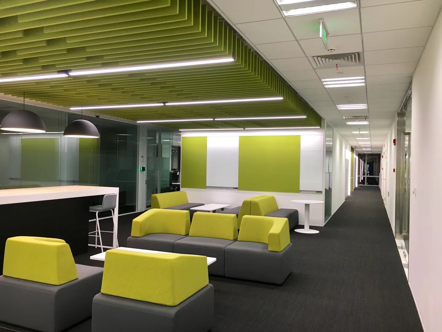 办公室的天花板